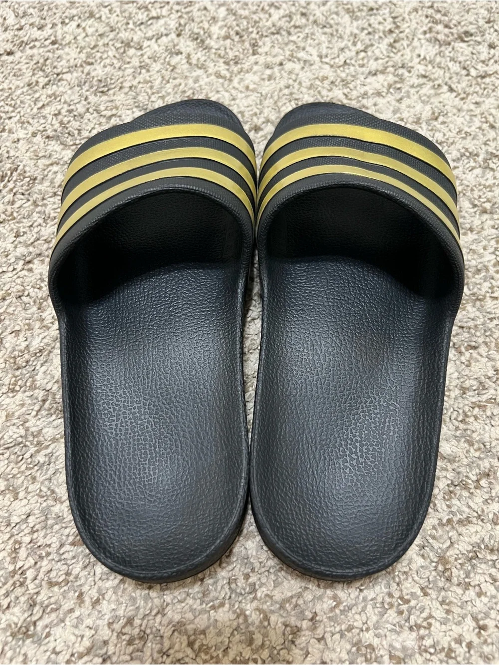 Adidas Adilette Aqua Slide Sandals Black and Gold Men's Size 7